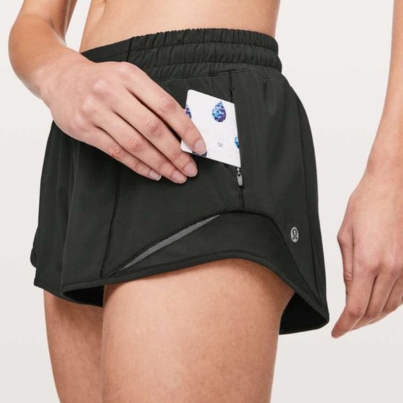 Lululemon Hotty Hot Low-Rise Short 2.5" - Picture 3 of 6